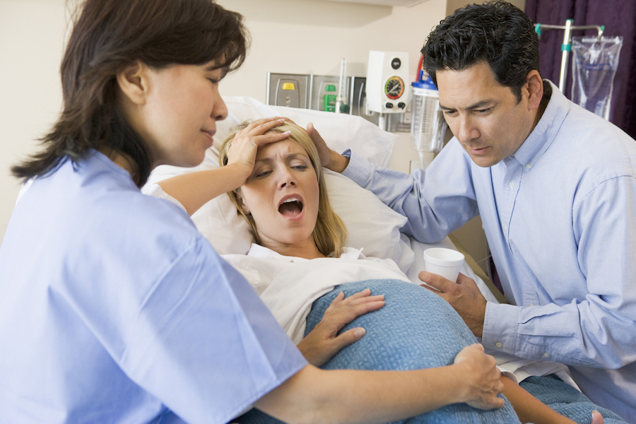postupak porodjaja i simptomi