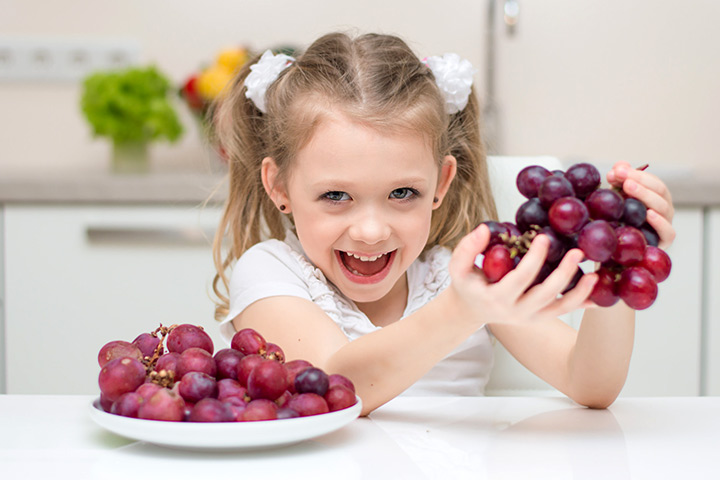djeca i grozdje u ishrani